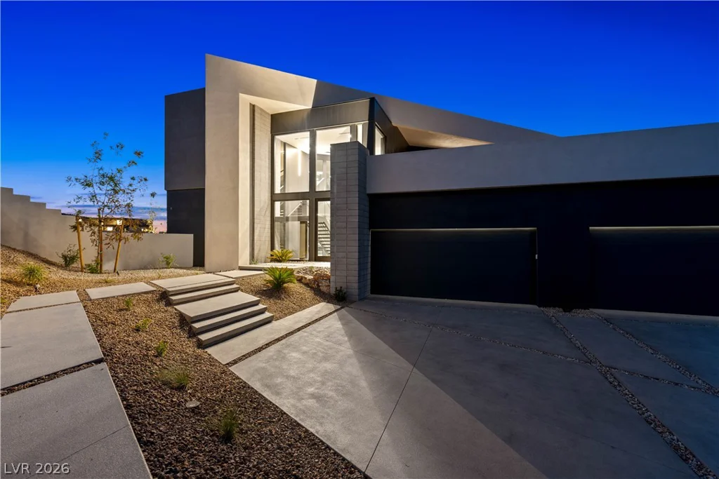 25 Boulderback, Henderson, NV 89012