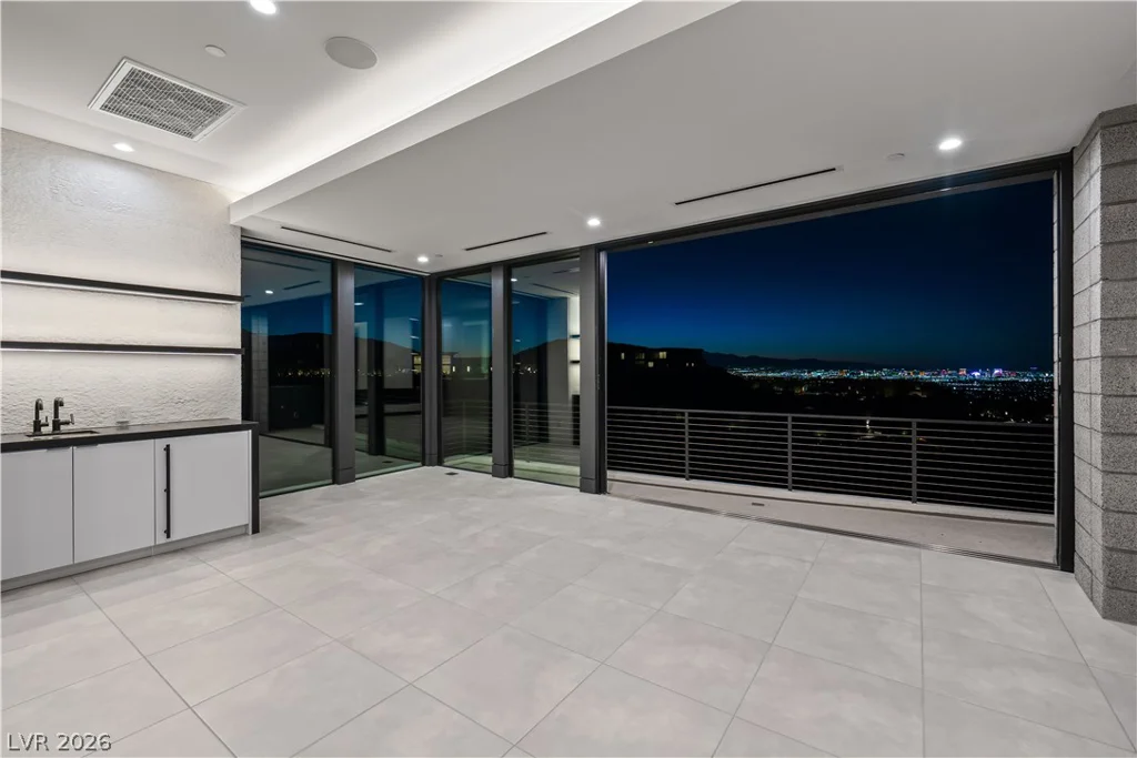 25 Boulderback, Henderson, NV 89012