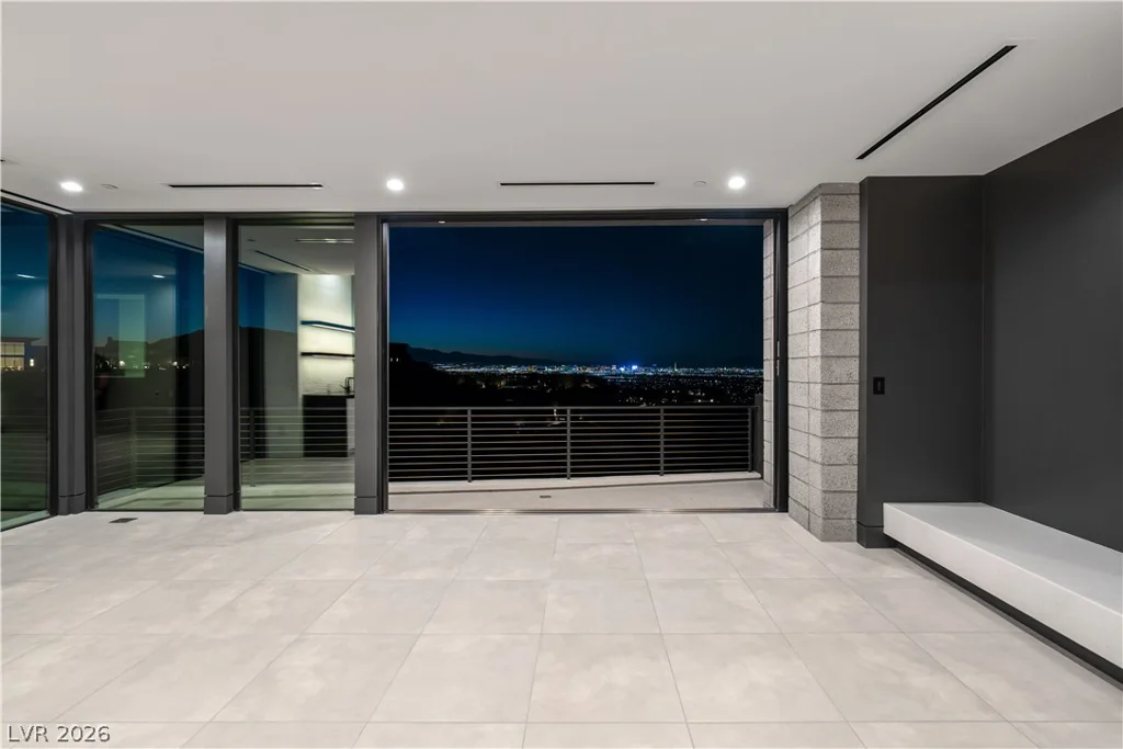 25 Boulderback, Henderson, NV 89012