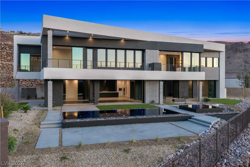 25 Boulderback, Henderson, NV 89012