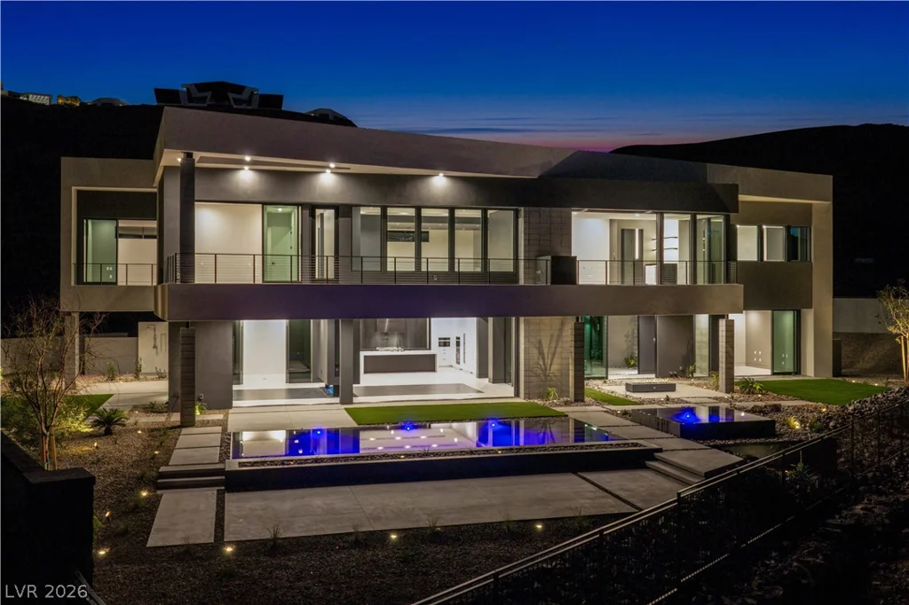 25 Boulderback, Henderson, NV 89012