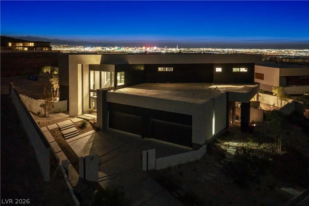 25 Boulderback, Henderson, NV 89012