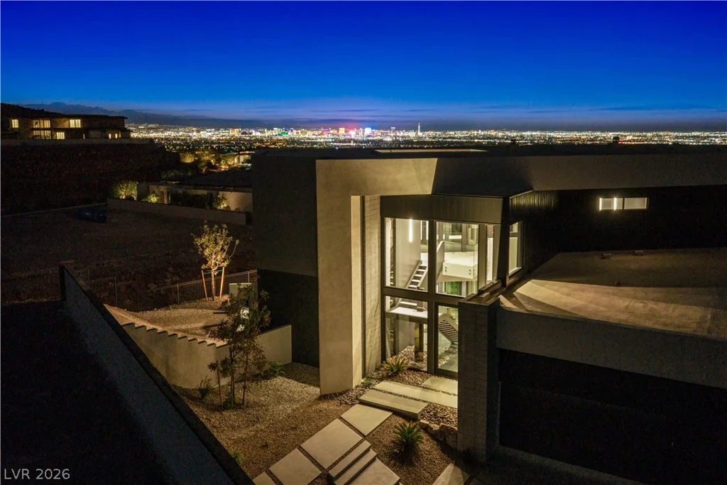 25 Boulderback, Henderson, NV 89012