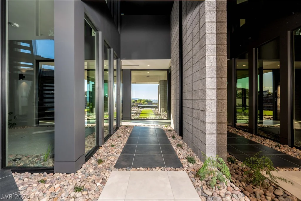 25 Boulderback, Henderson, NV 89012