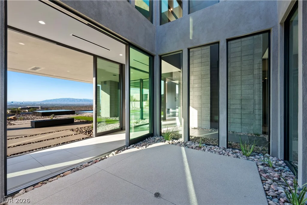 25 Boulderback, Henderson, NV 89012