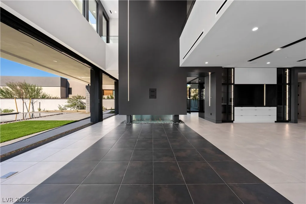 25 Boulderback, Henderson, NV 89012