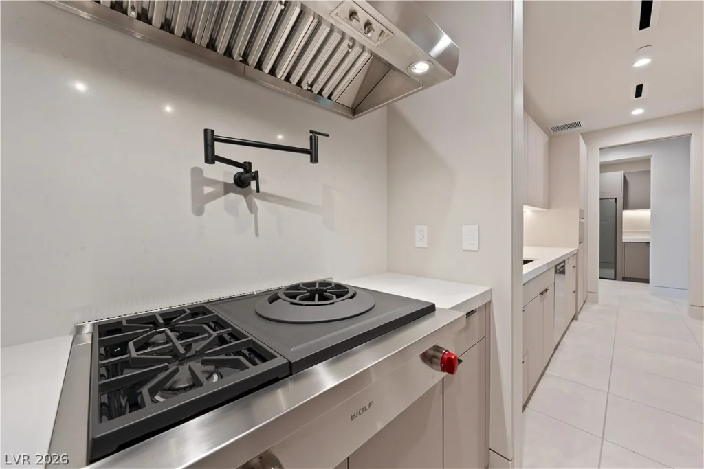 25 Boulderback, Henderson, NV 89012