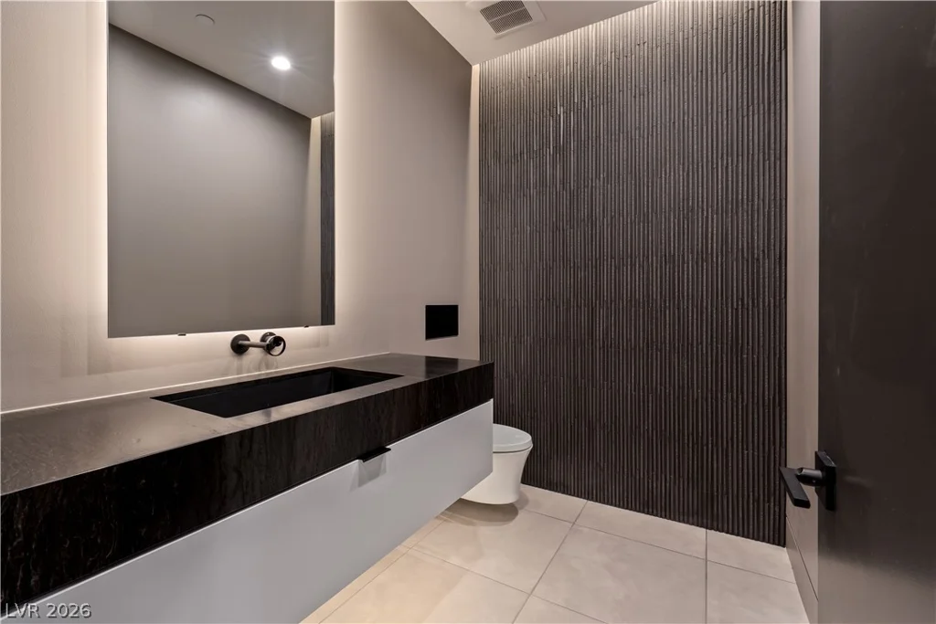25 Boulderback, Henderson, NV 89012