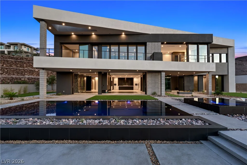 25 Boulderback, Henderson, NV 89012