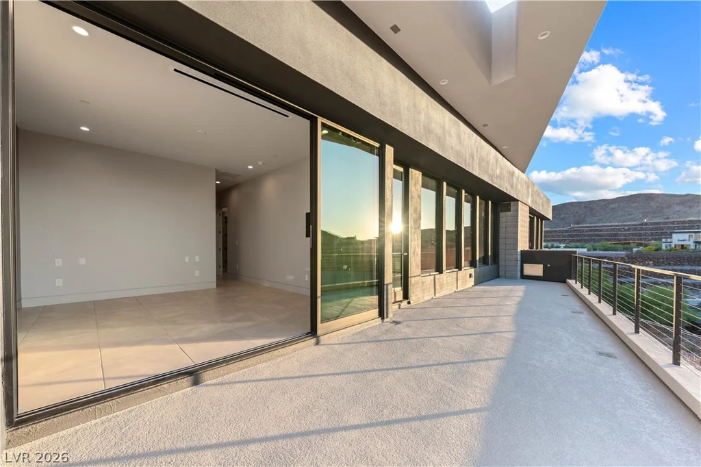 25 Boulderback, Henderson, NV 89012
