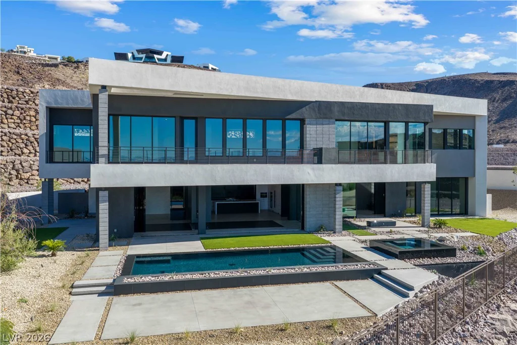 25 Boulderback, Henderson, NV 89012