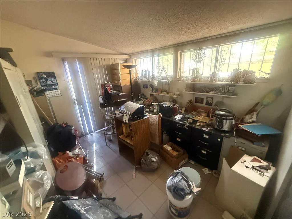 1747 Desert Inn, Las Vegas, NV 89169