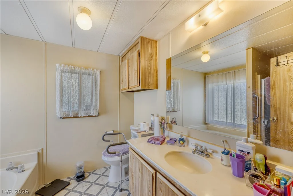 3038 La Barca, Las Vegas, NV 89122