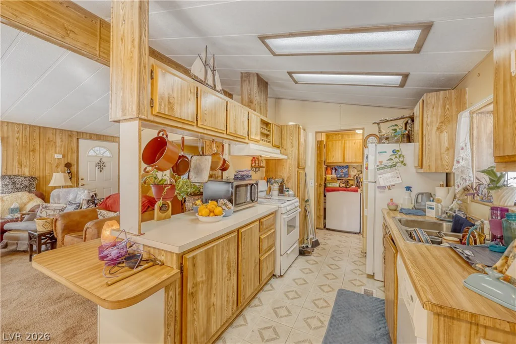 3038 La Barca, Las Vegas, NV 89122