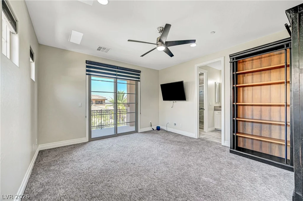 89 Olympia Chase, Las Vegas, NV 89141