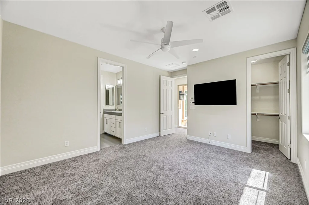 89 Olympia Chase, Las Vegas, NV 89141