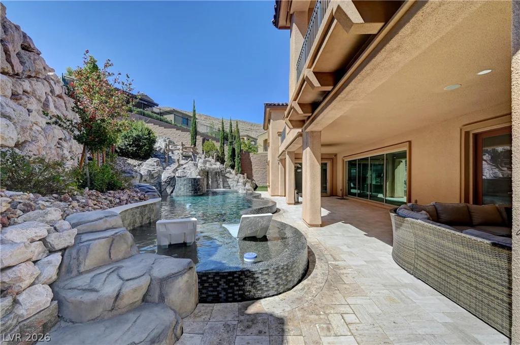 89 Olympia Chase, Las Vegas, NV 89141