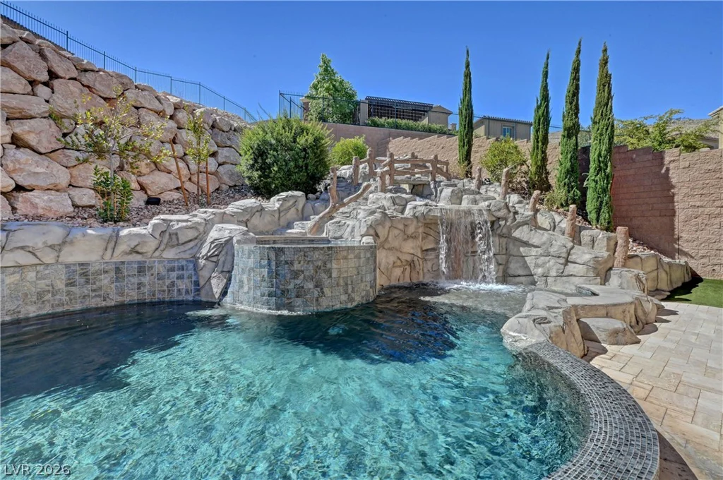 89 Olympia Chase, Las Vegas, NV 89141