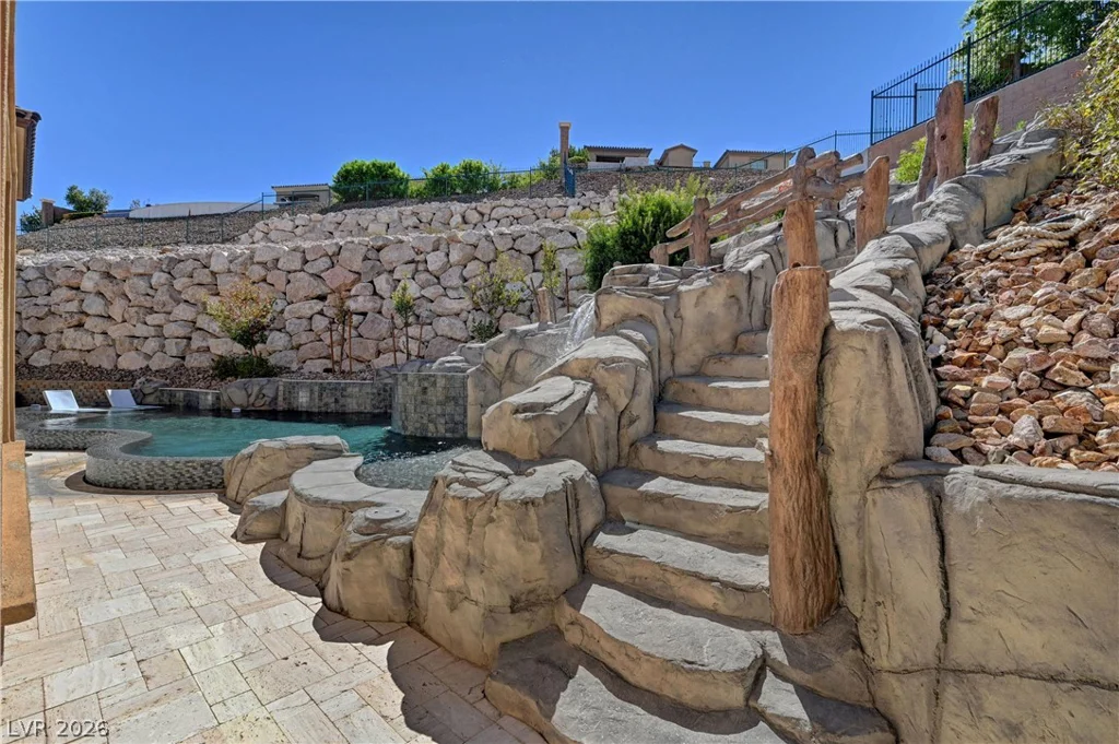 89 Olympia Chase, Las Vegas, NV 89141