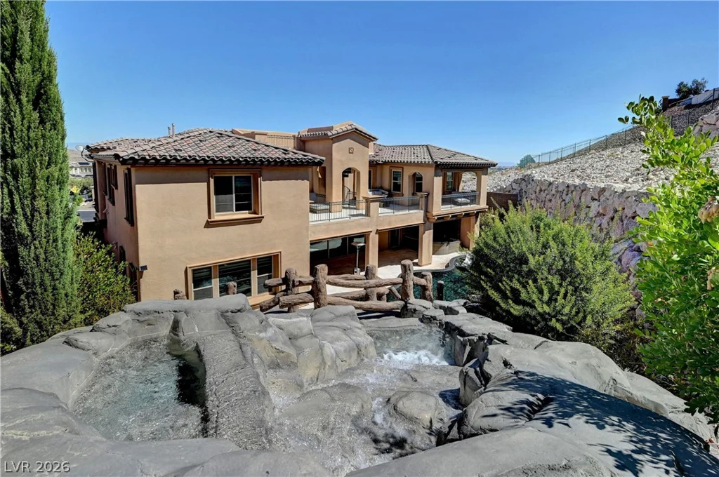 89 Olympia Chase, Las Vegas, NV 89141