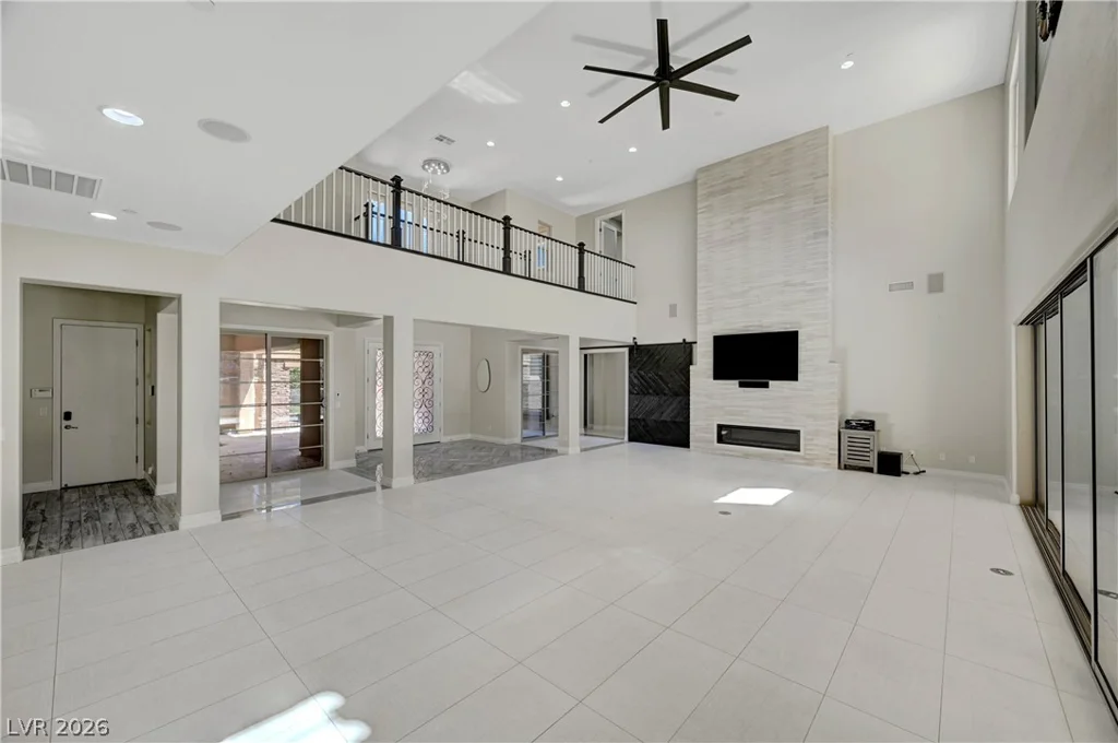 89 Olympia Chase, Las Vegas, NV 89141