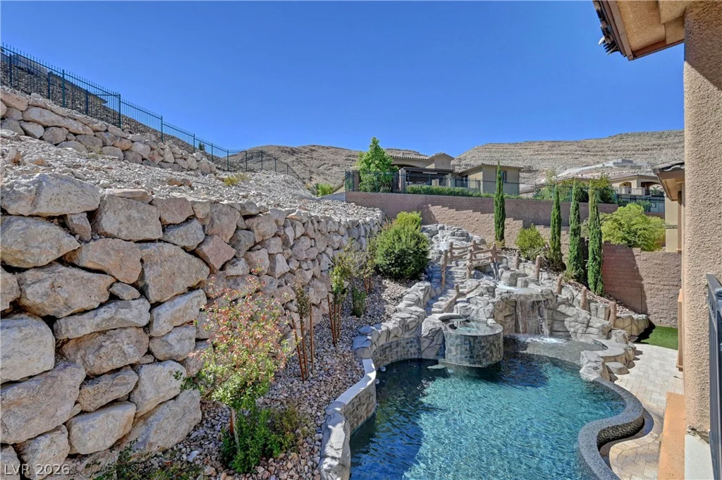 89 Olympia Chase, Las Vegas, NV 89141