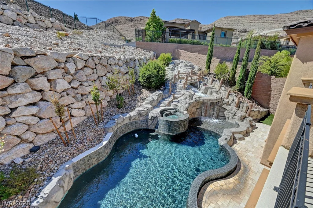 89 Olympia Chase, Las Vegas, NV 89141