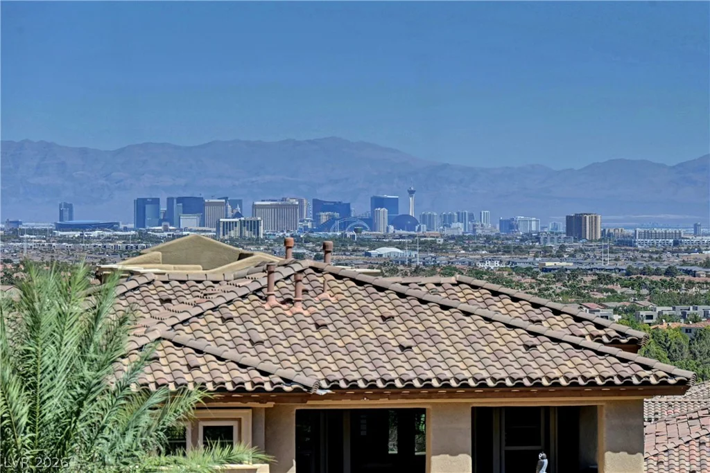 89 Olympia Chase, Las Vegas, NV 89141