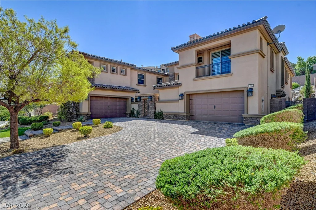 89 Olympia Chase, Las Vegas, NV 89141