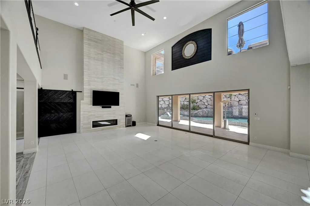 89 Olympia Chase, Las Vegas, NV 89141