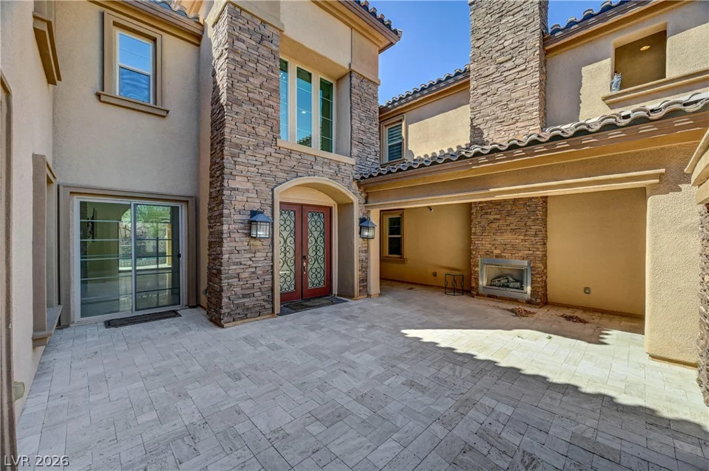 89 Olympia Chase, Las Vegas, NV 89141
