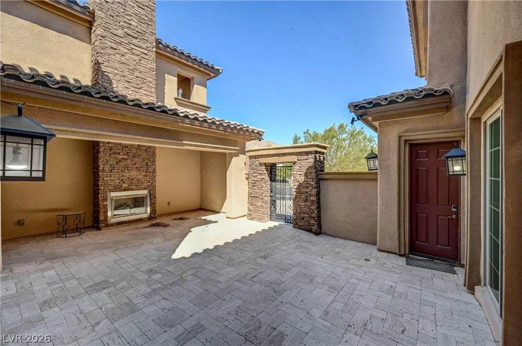 89 Olympia Chase, Las Vegas, NV 89141