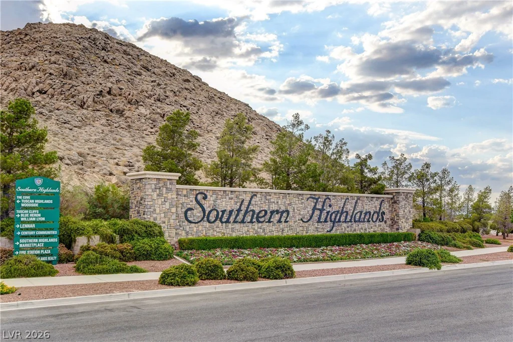 89 Olympia Chase, Las Vegas, NV 89141