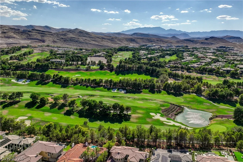 89 Olympia Chase, Las Vegas, NV 89141