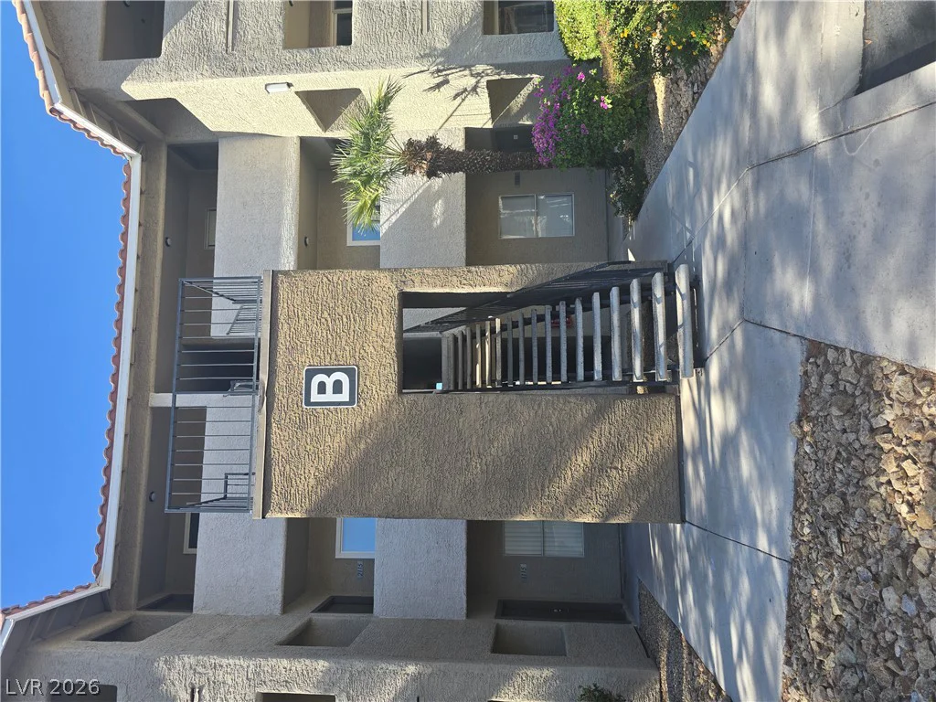 4200 Valley View, Las Vegas, NV 89103
