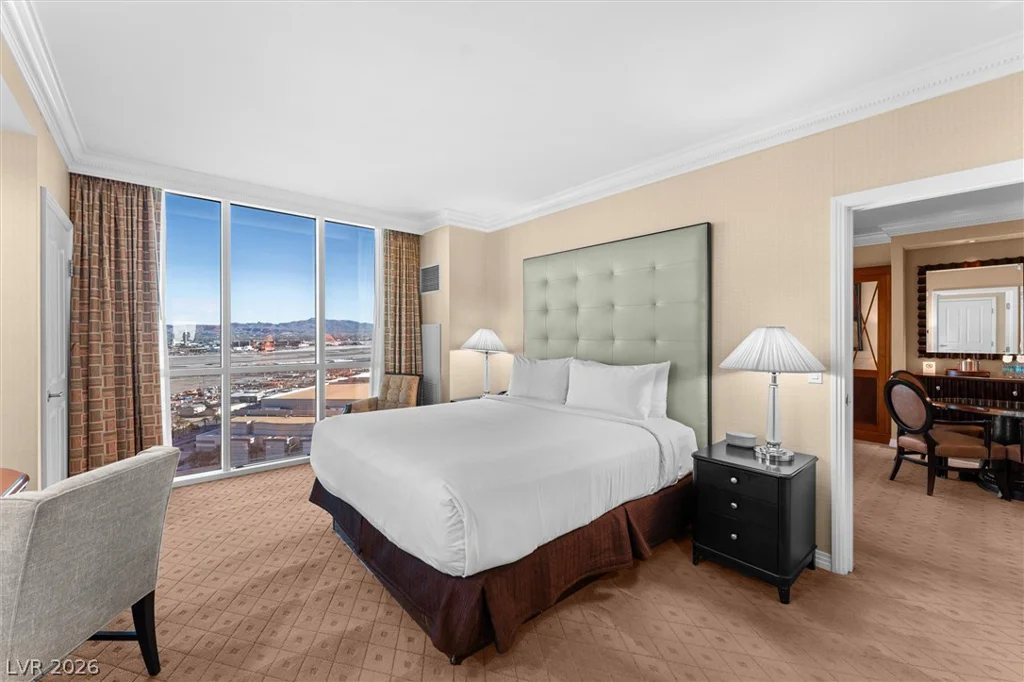 135 Harmon, Las Vegas, NV 89109
