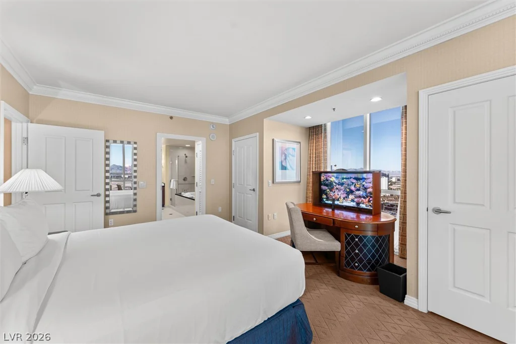 135 Harmon, Las Vegas, NV 89109
