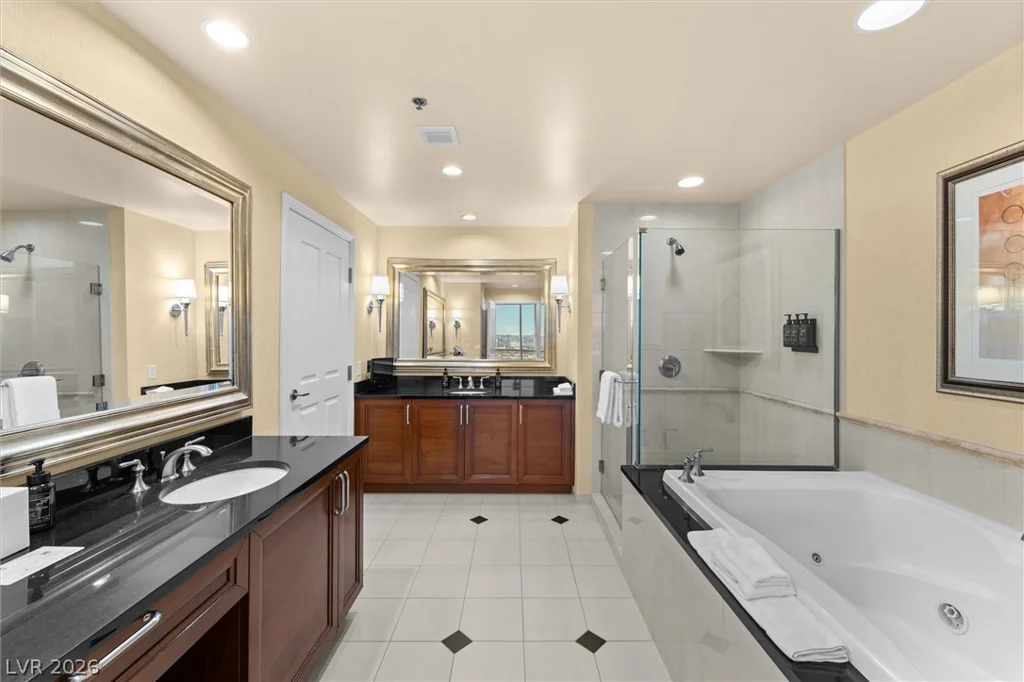 135 Harmon, Las Vegas, NV 89109