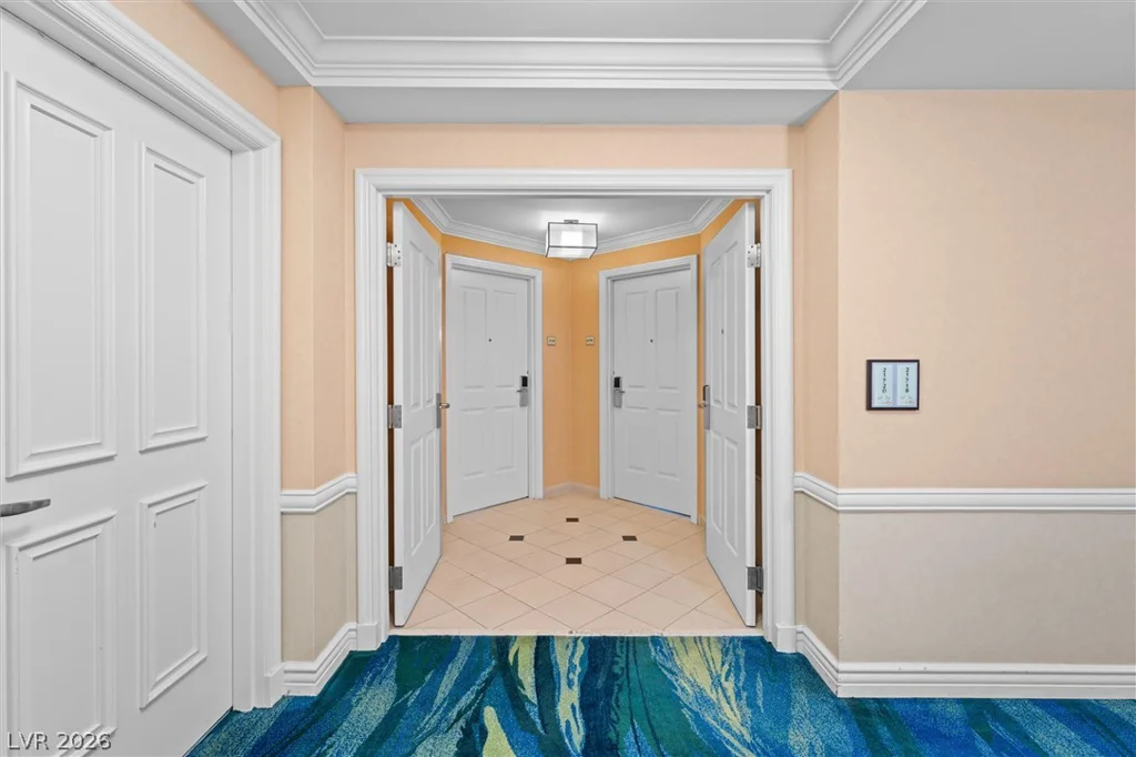 135 Harmon, Las Vegas, NV 89109