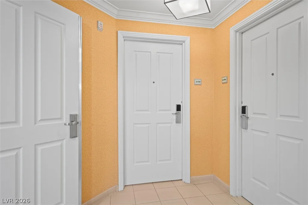 135 Harmon, Las Vegas, NV 89109