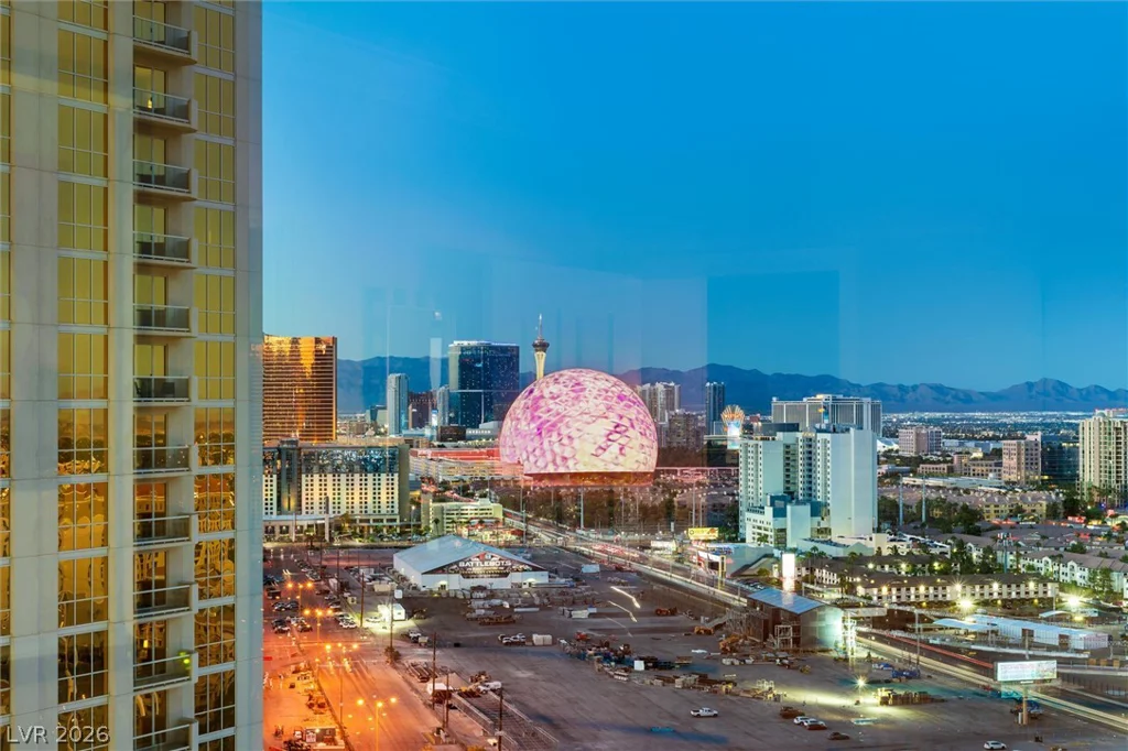 135 Harmon, Las Vegas, NV 89109
