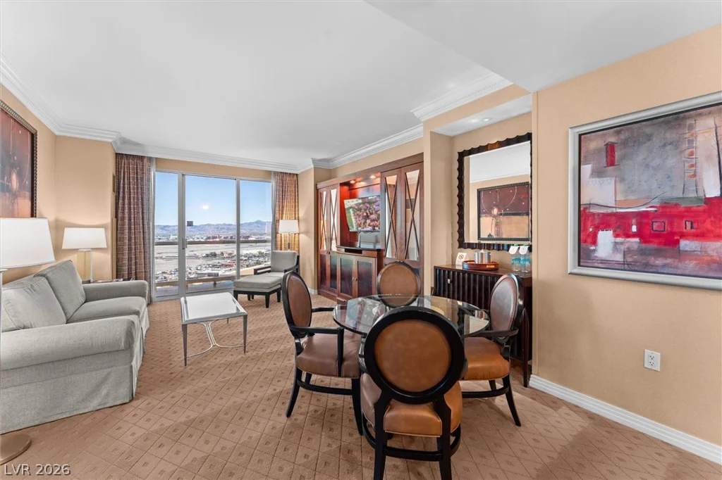 135 Harmon, Las Vegas, NV 89109