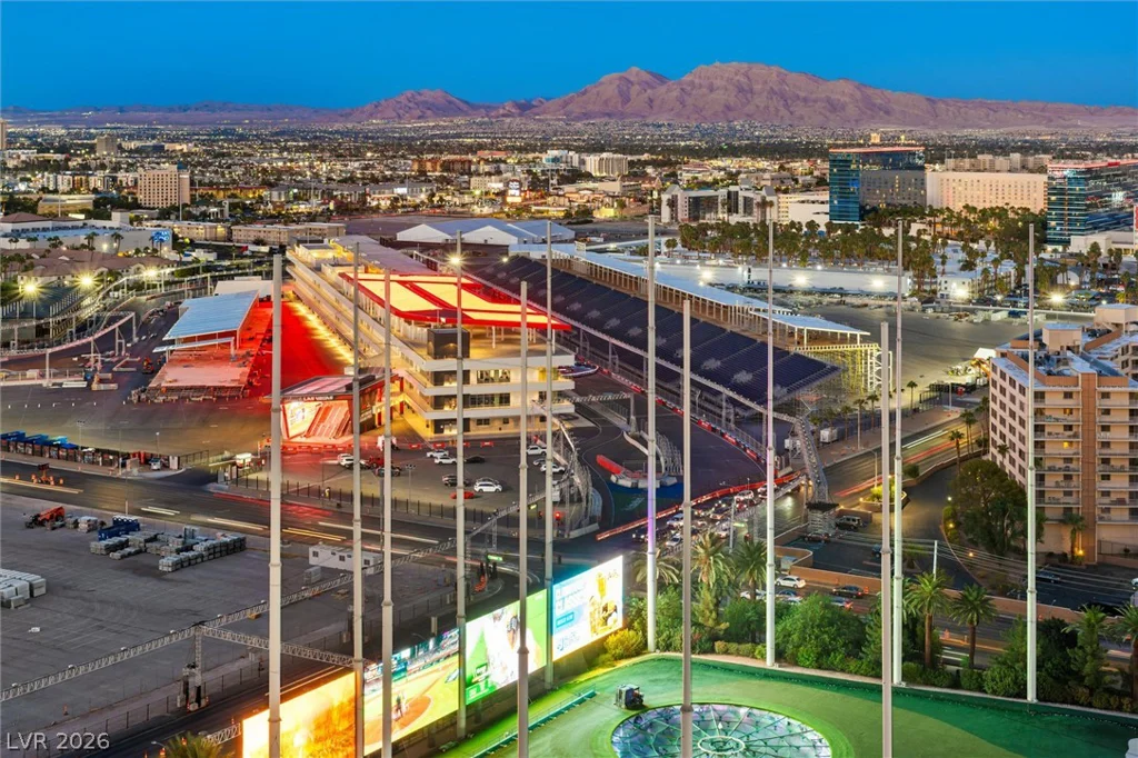 135 Harmon, Las Vegas, NV 89109