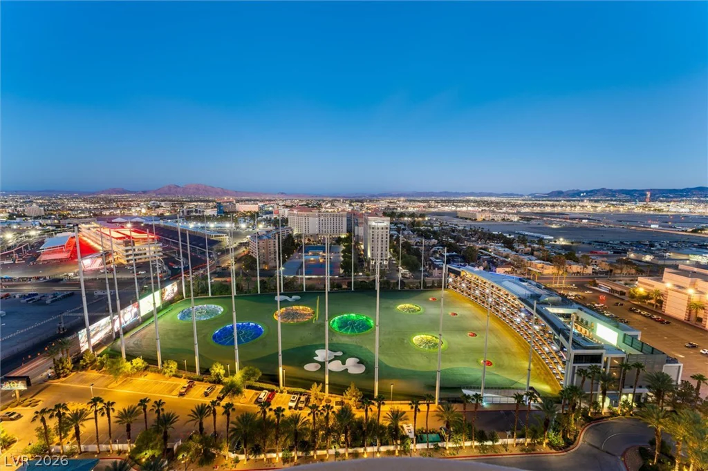 135 Harmon, Las Vegas, NV 89109