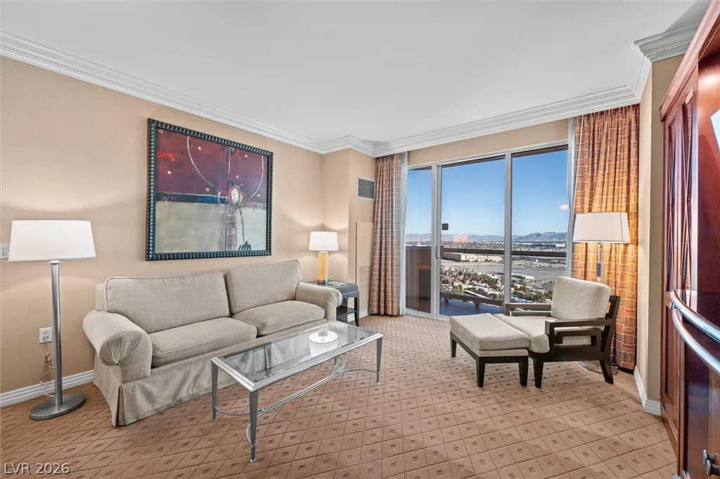 135 Harmon, Las Vegas, NV 89109