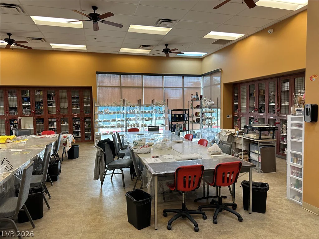 7682 Fieldfare, North Las Vegas, NV 89084
