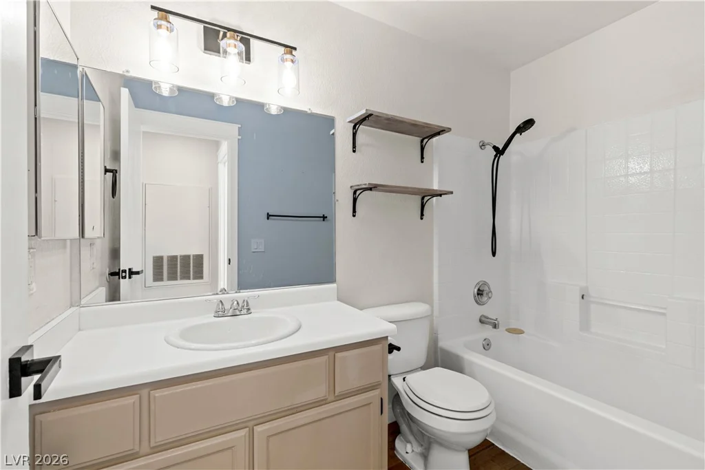 7564 Durham Hall, Las Vegas, NV 89130