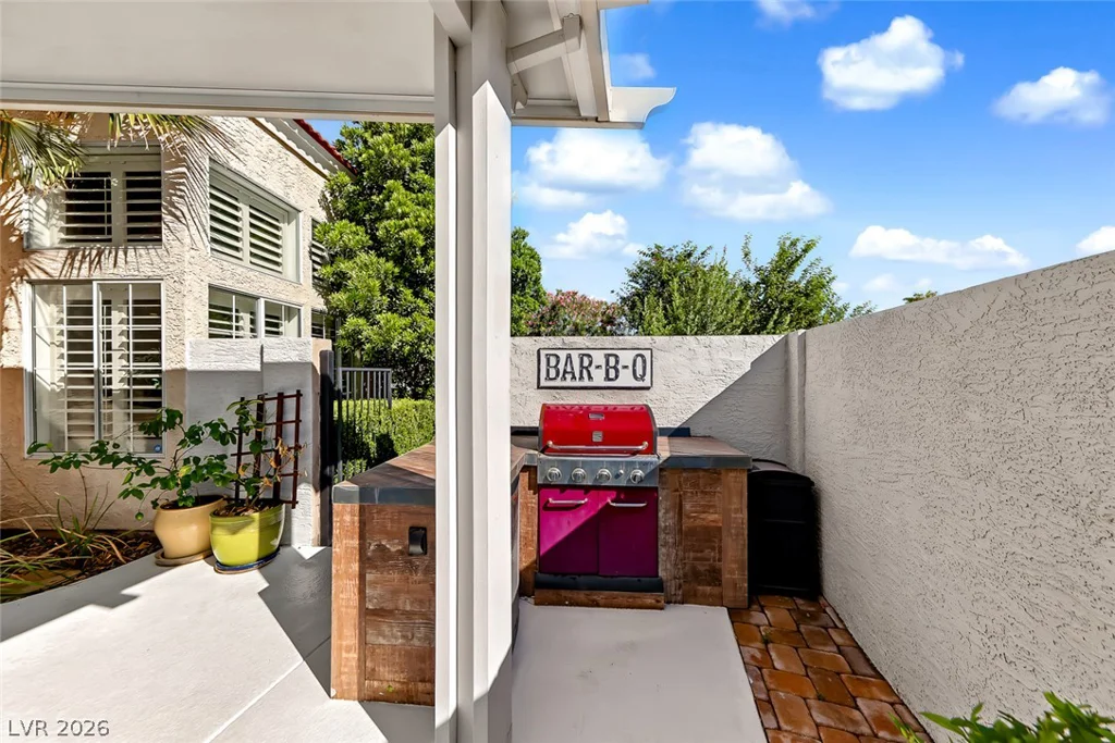 9701 Sierra Mesa, Las Vegas, NV 89117