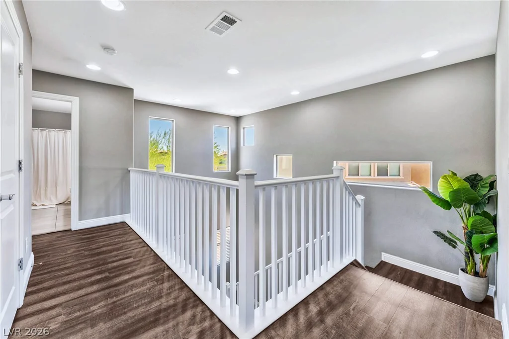 5981 Smith Valley, Las Vegas, NV 89148