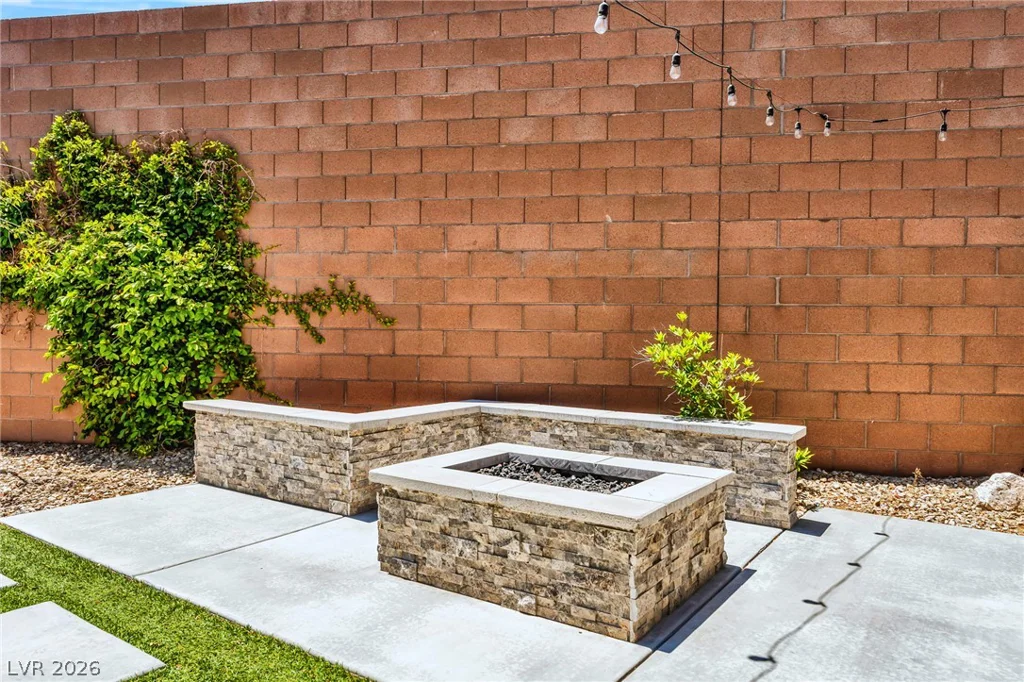5981 Smith Valley, Las Vegas, NV 89148
